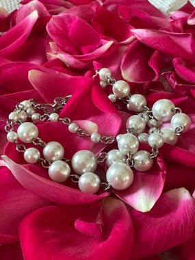 Classic Pearl Statement Bracelet - White Pearls